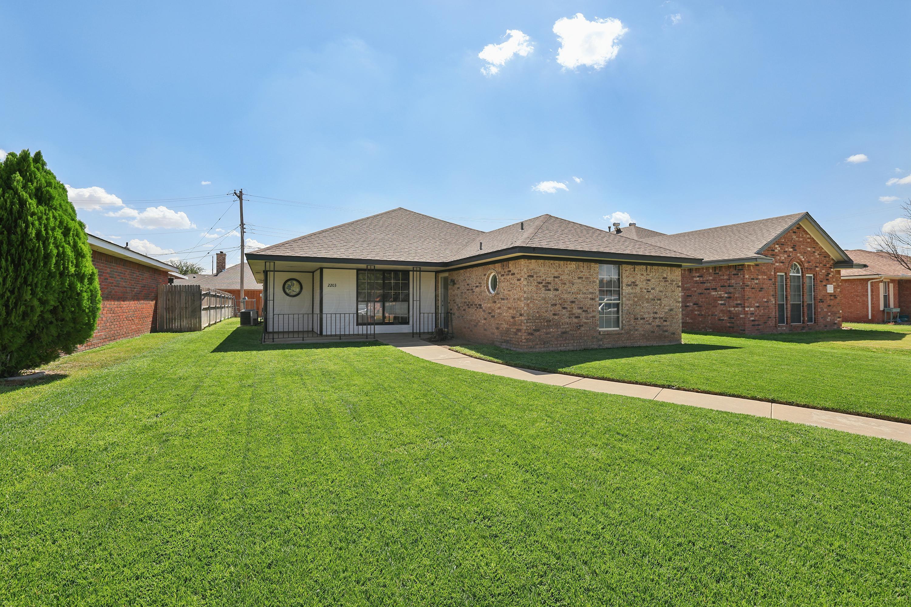 2203 Troveta Drive Property Photo 2