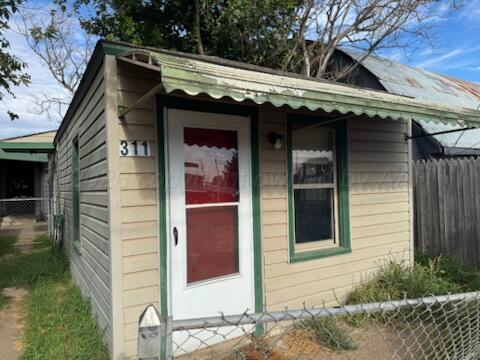 311 - Rear S Austin Street Property Photo 1