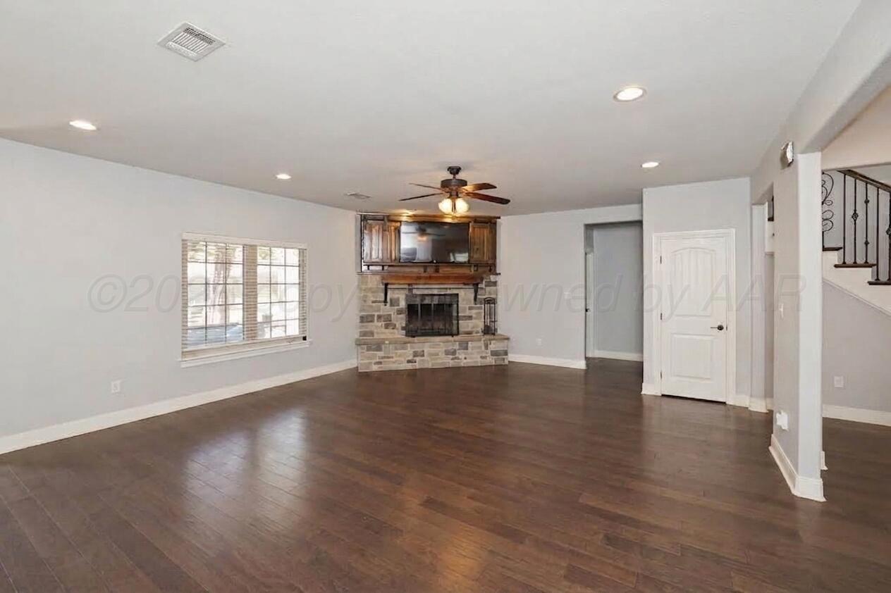 6901 Foxtail Pine Place Property Photo 5