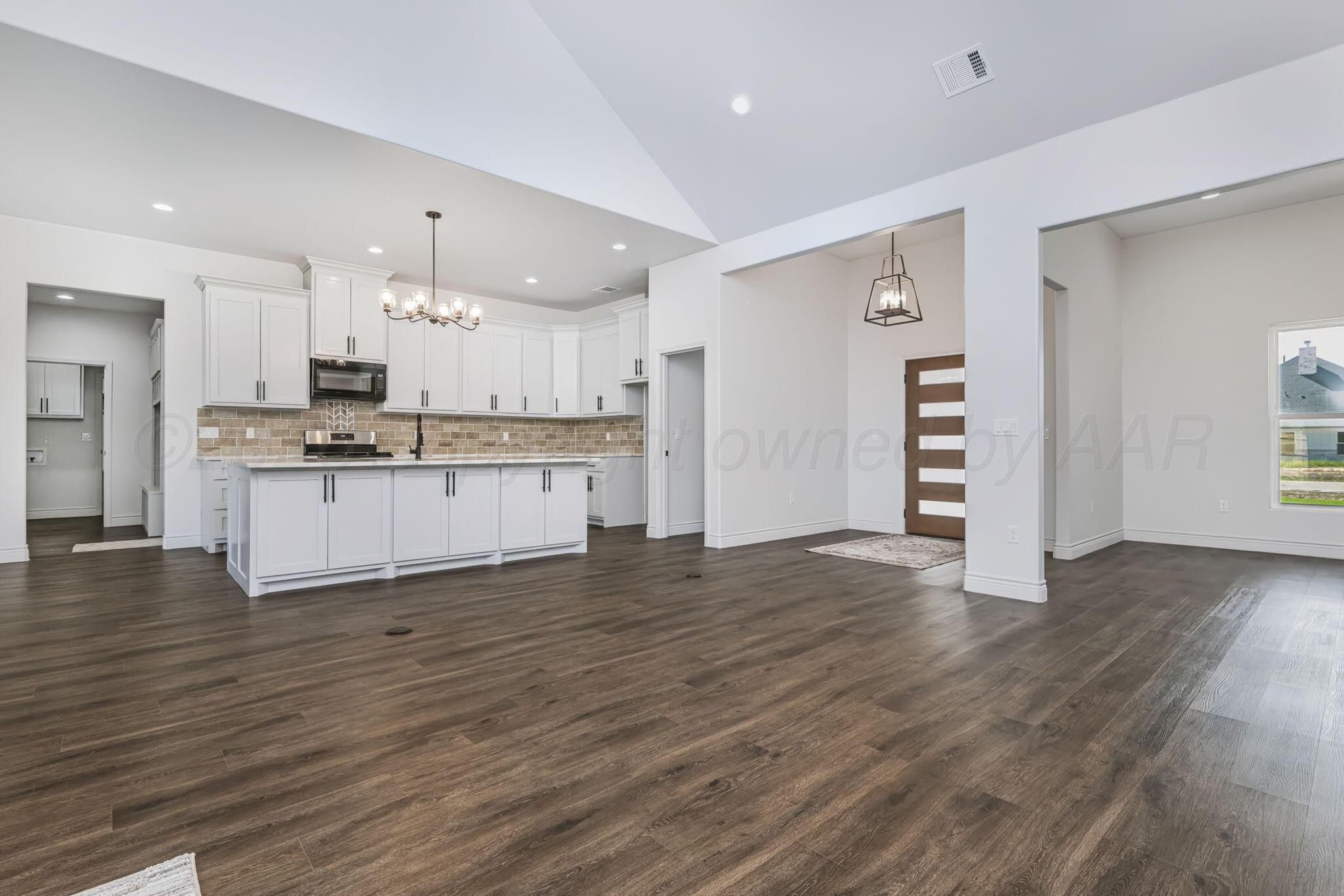 9408 Bethpage Avenue Property Photo 8