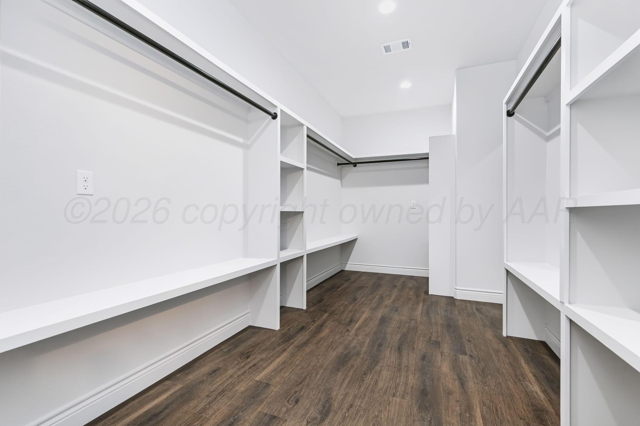 9408 Bethpage Avenue Property Photo 18