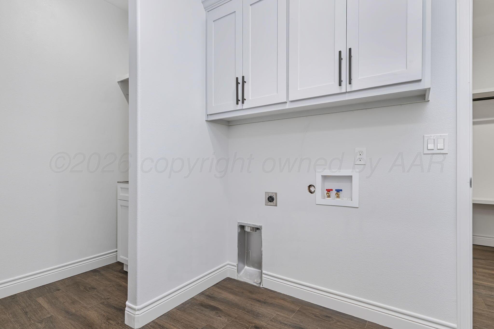 9408 Bethpage Avenue Property Photo 26