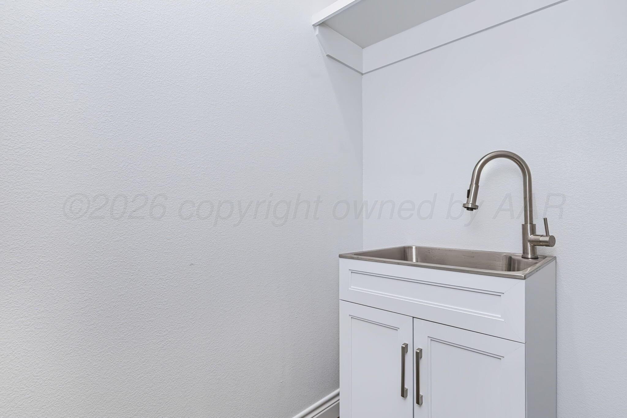 9408 Bethpage Avenue Property Photo 27