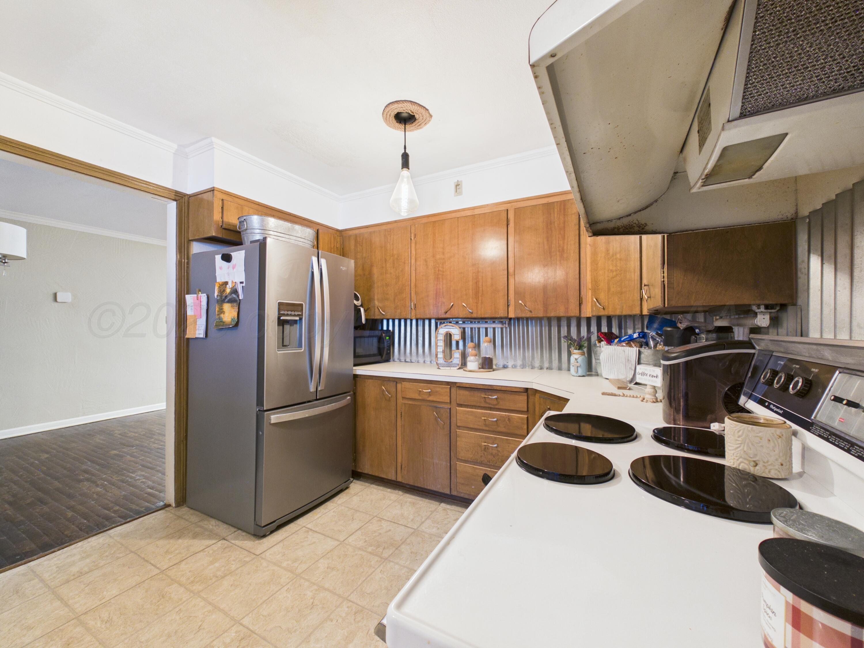 1704 N Christine Street Property Photo 8