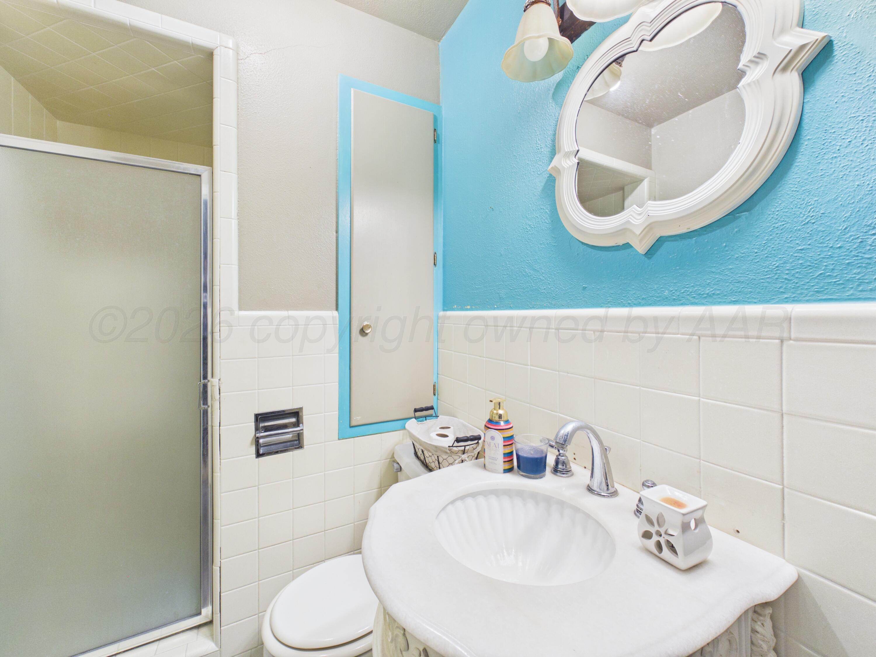 1704 N Christine Street Property Photo 32