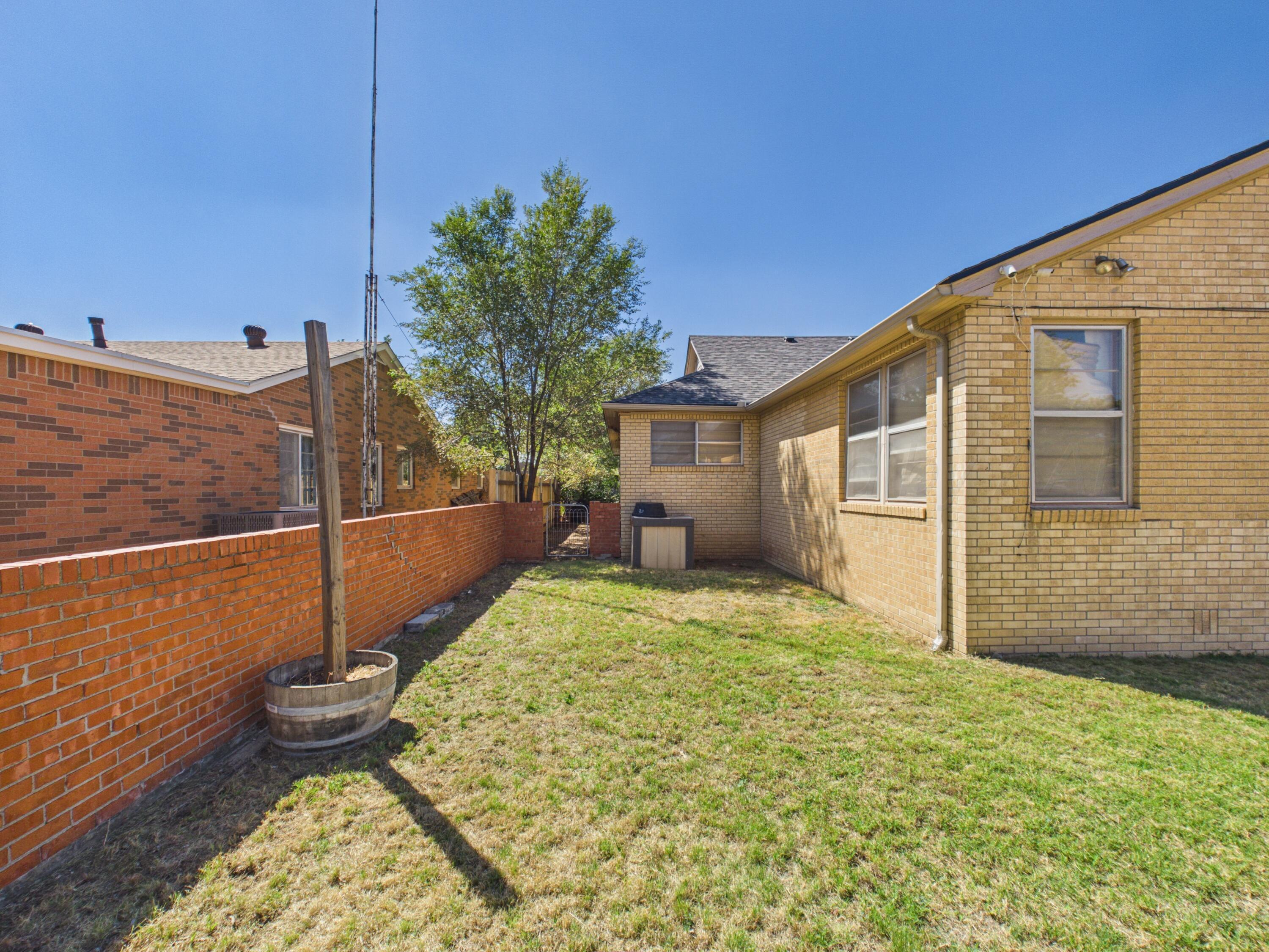 1704 N Christine Street Property Photo 34