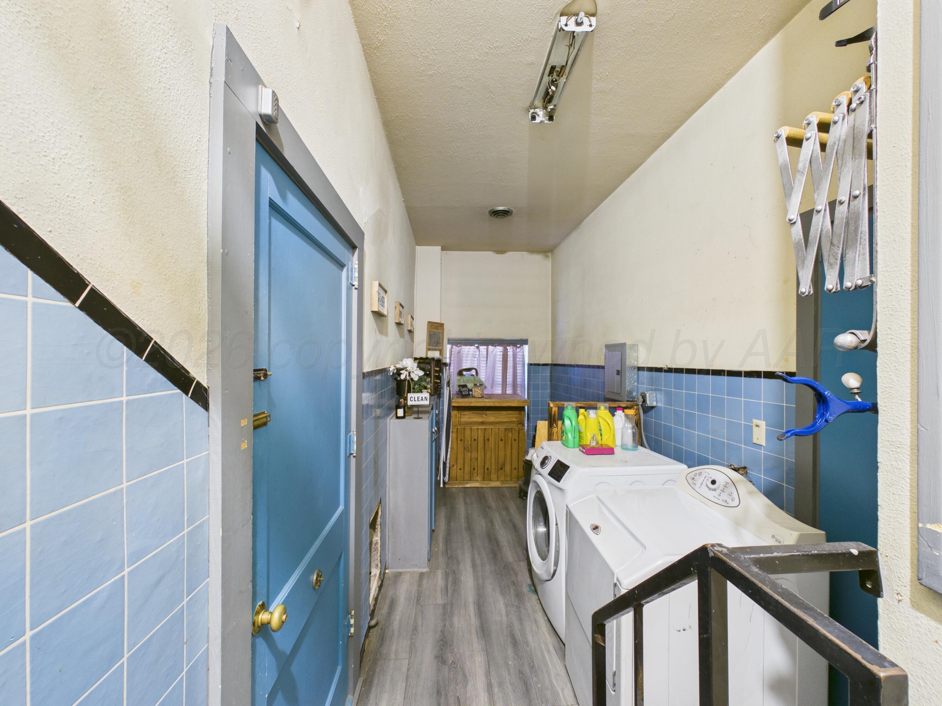 1704 N Christine Street Property Photo 35