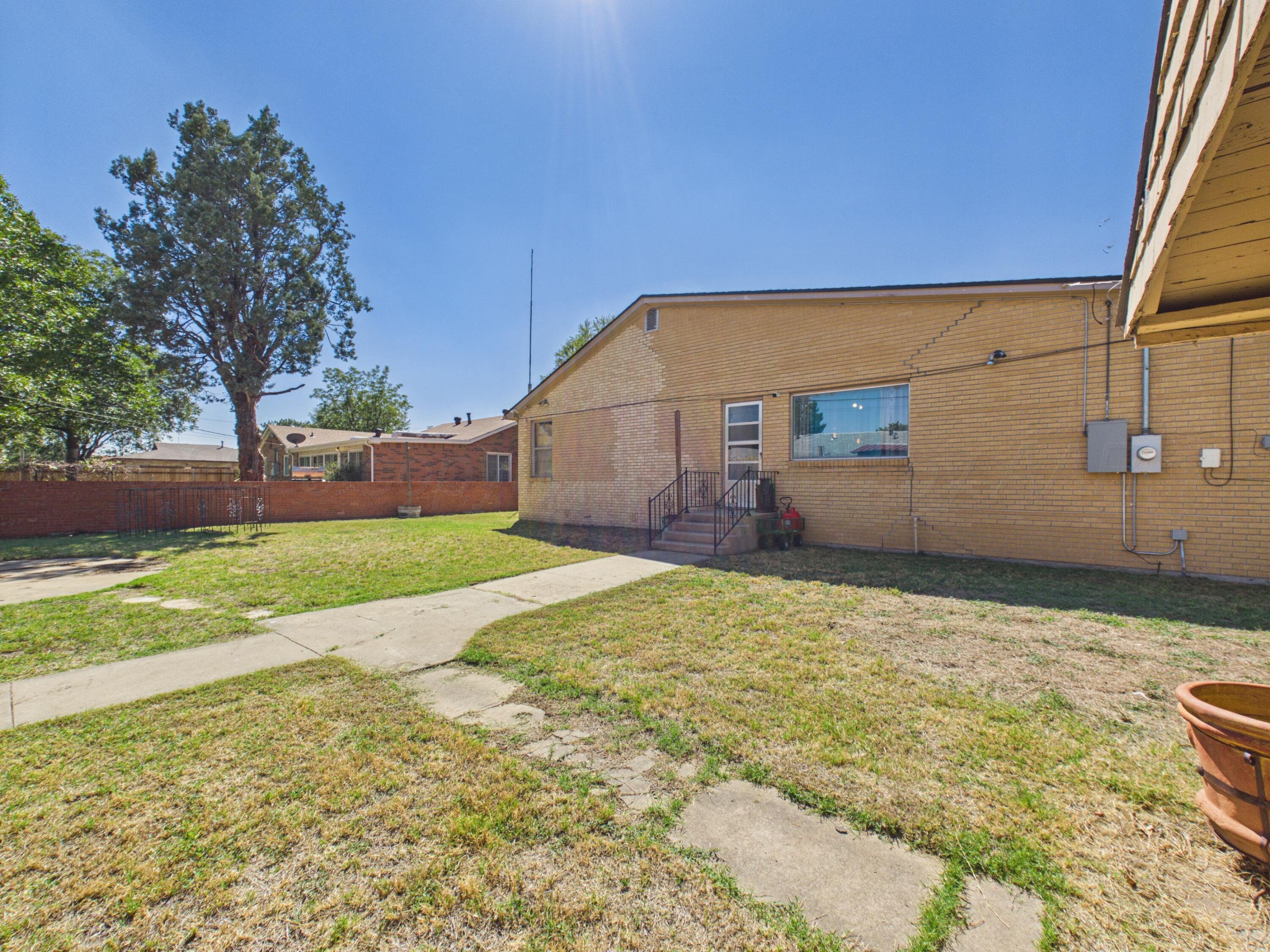 1704 N Christine Street Property Photo 38