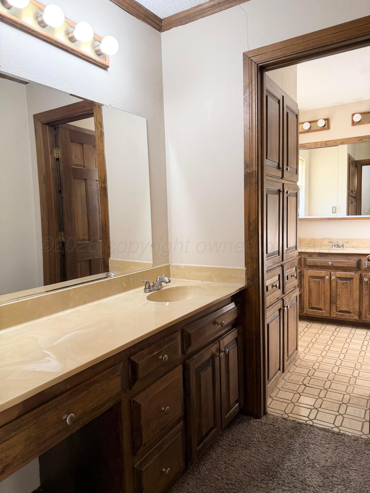 203 Bois D' Arc Property Photo 16
