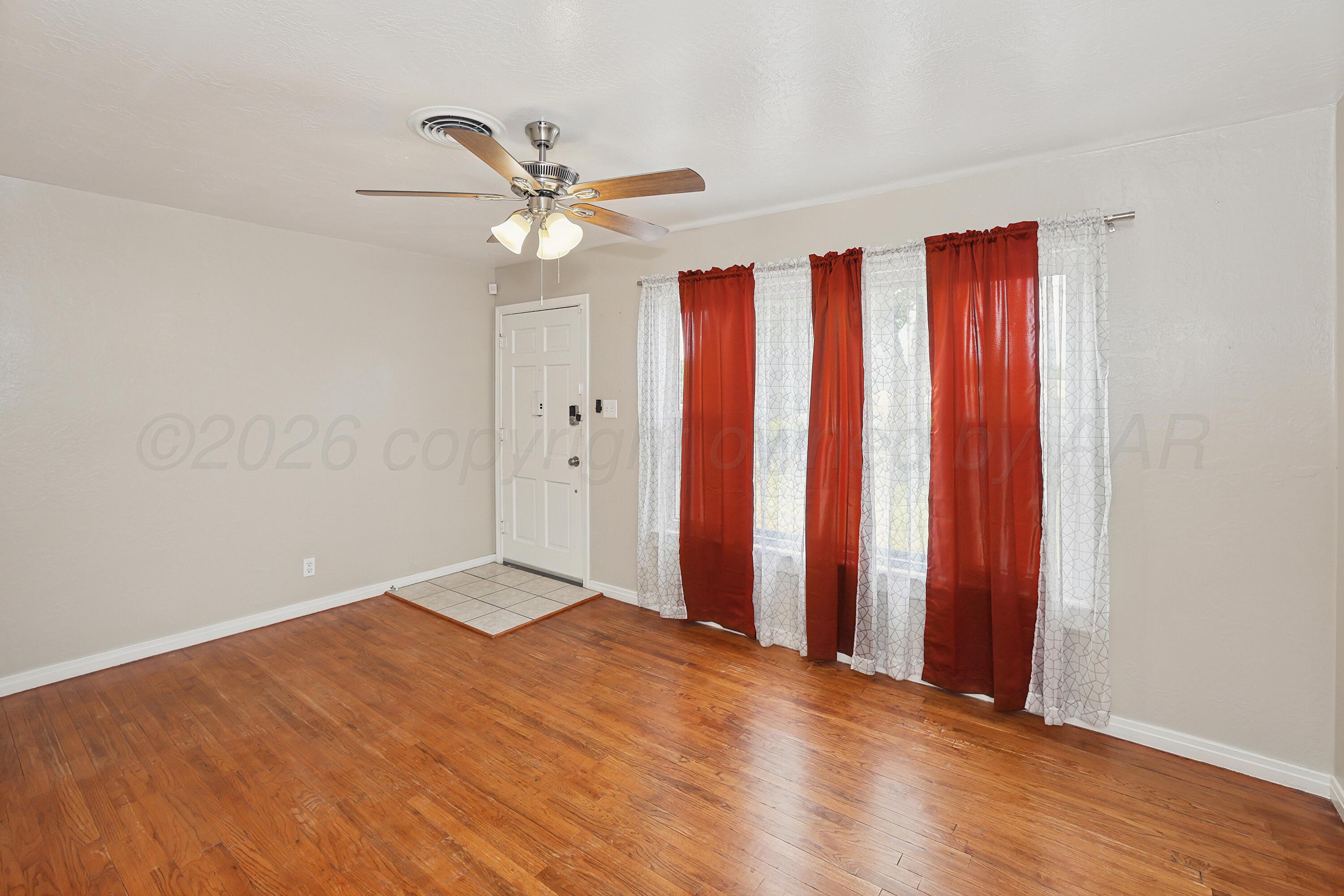 2701 20th Avenue Property Photo 3