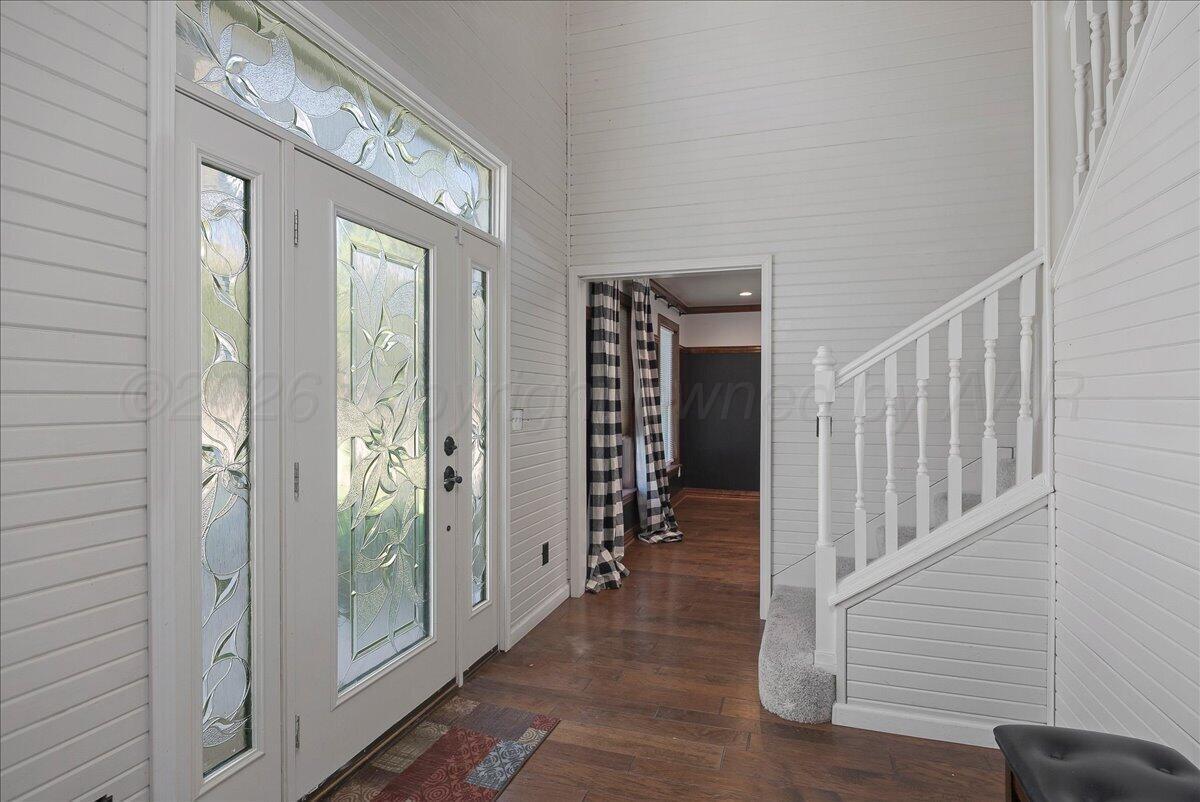519 S Shore Drive Property Photo 8