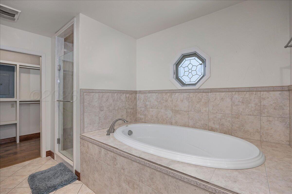 519 S Shore Drive Property Photo 26