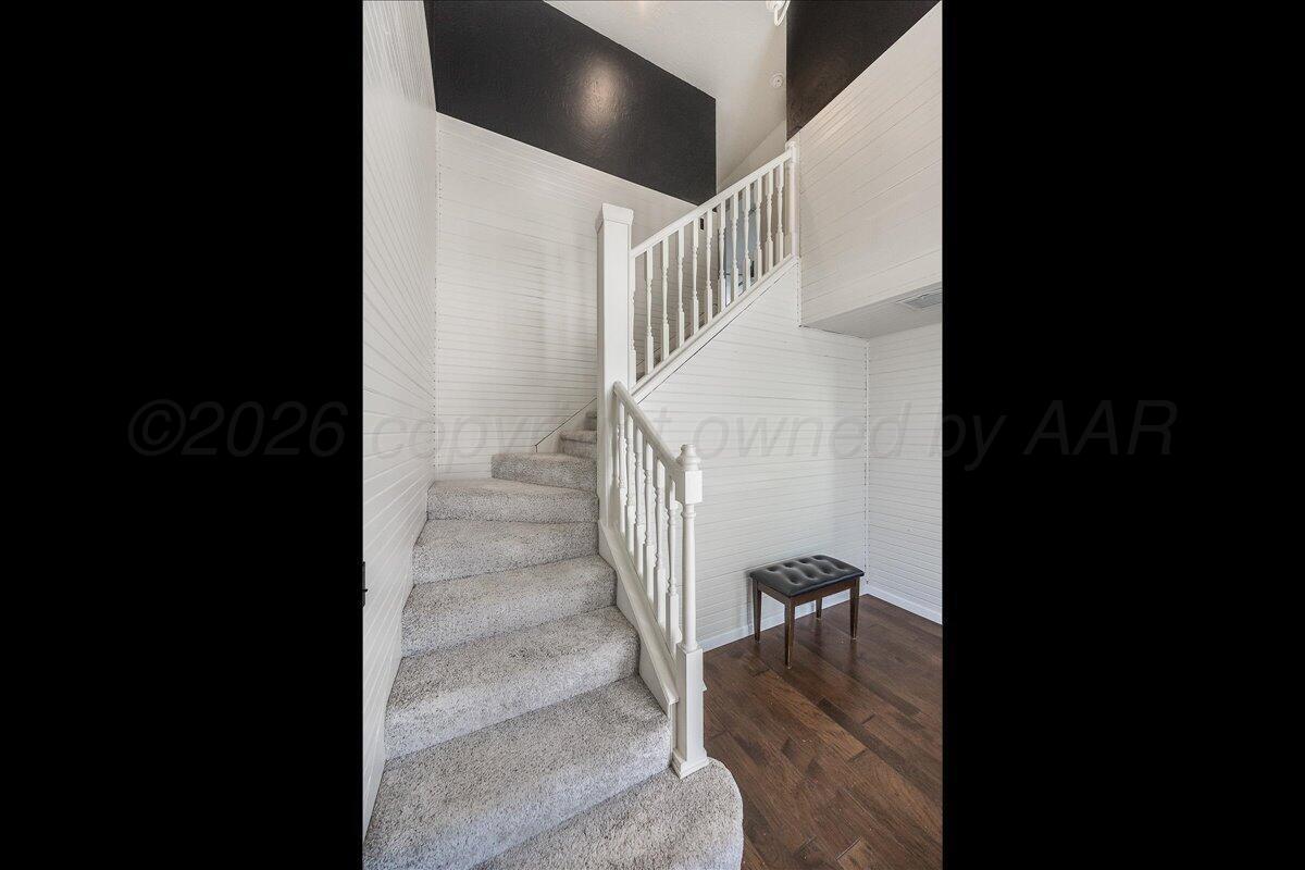 519 S Shore Drive Property Photo 27