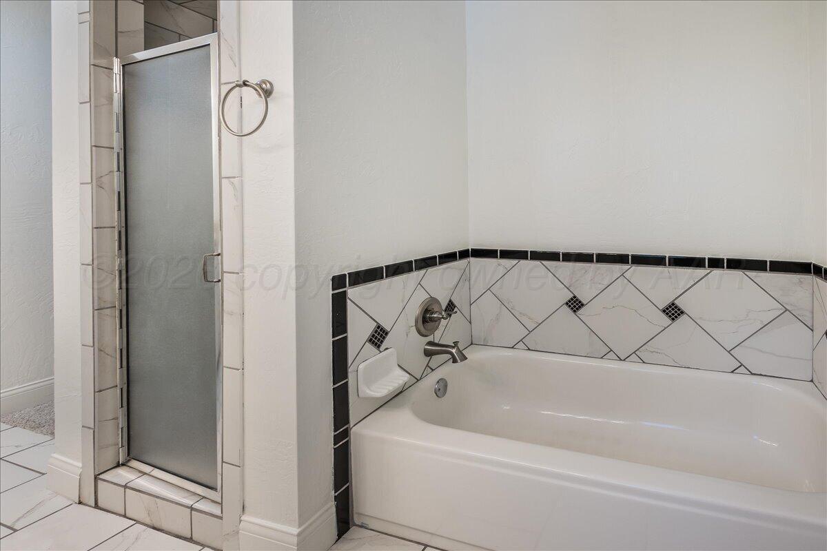 519 S Shore Drive Property Photo 30