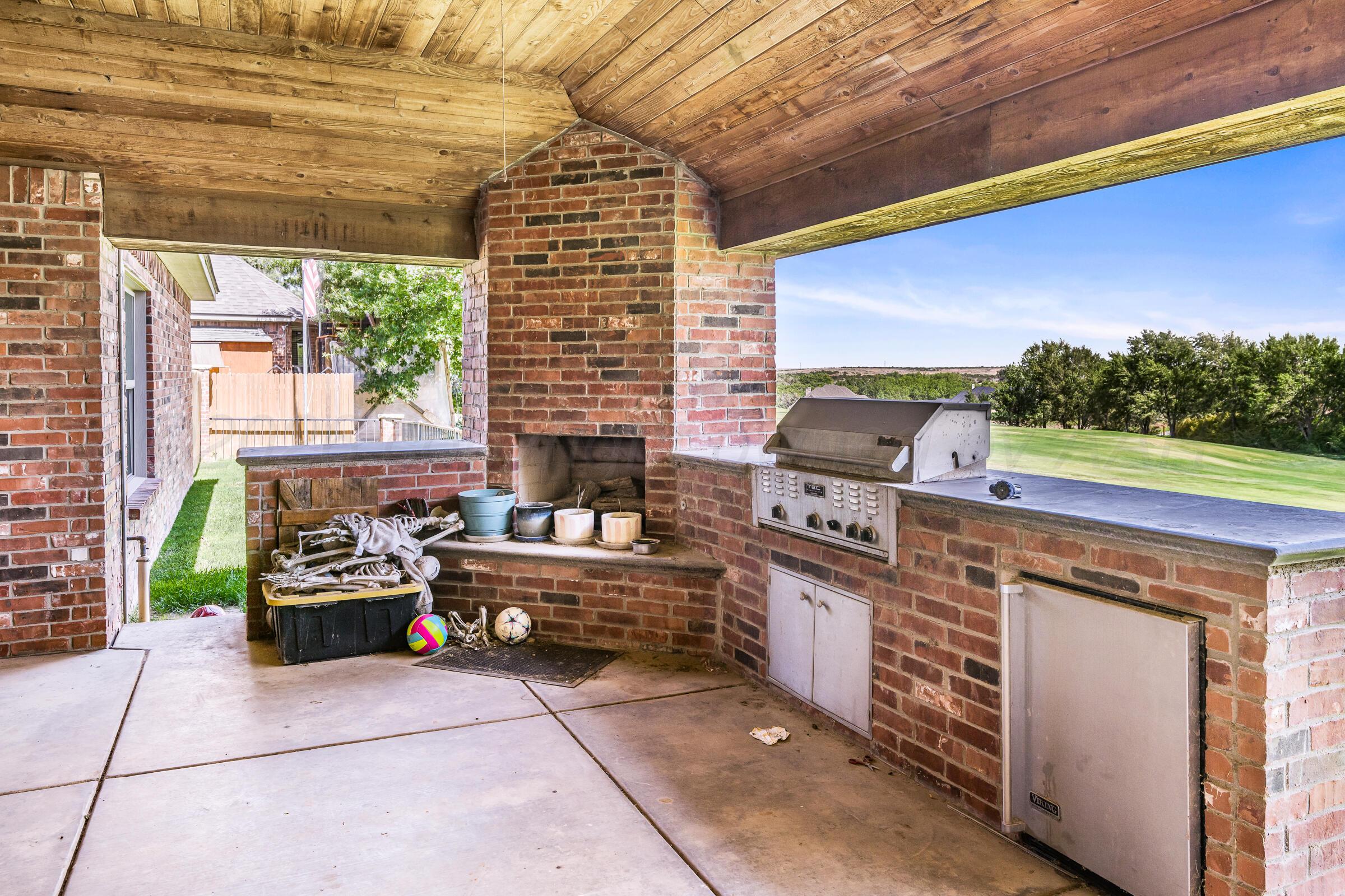 8 Carnoustie Lane Property Photo 3