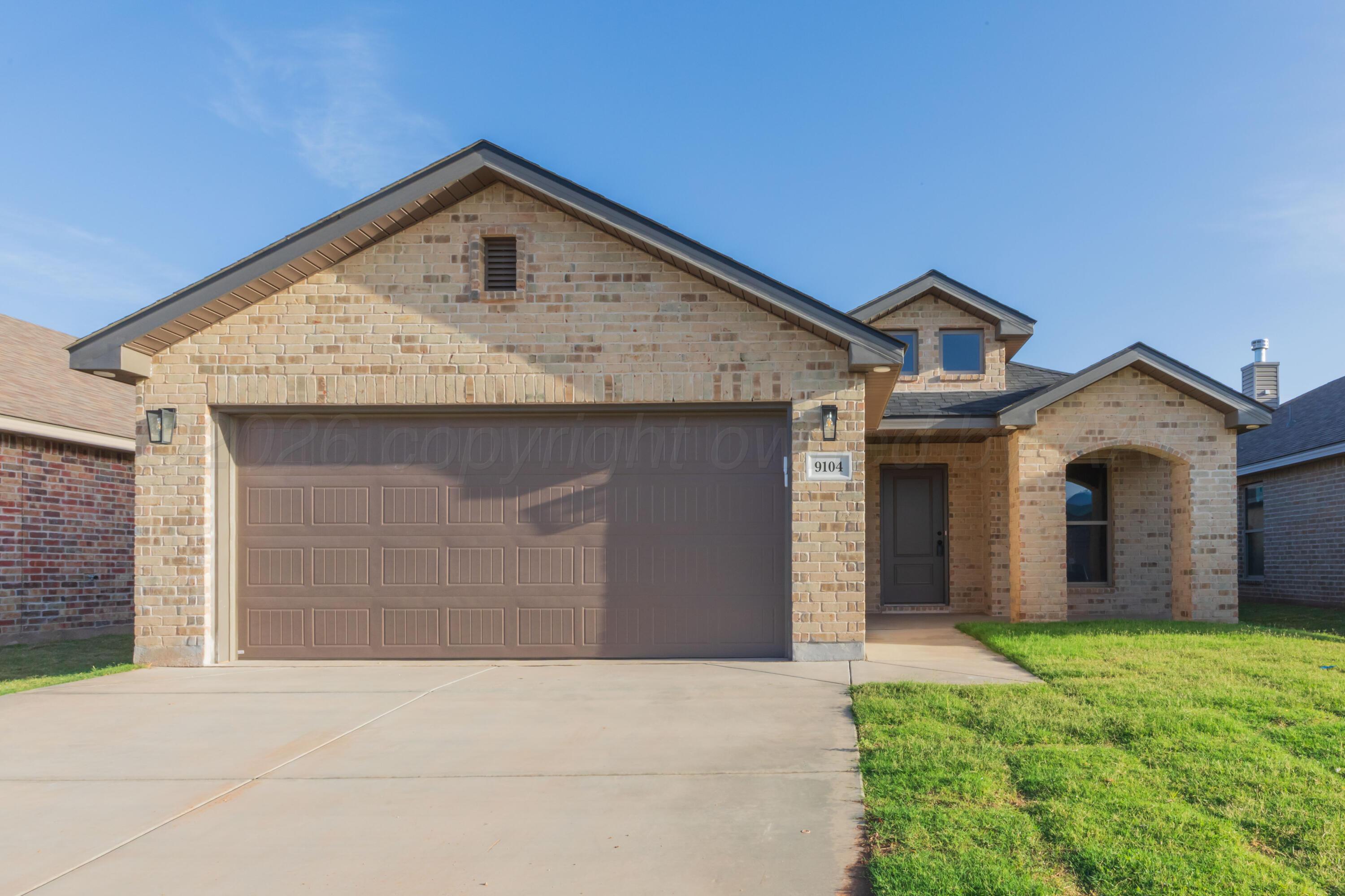 9104 PRAIRIELAND Drive Property Photo 1