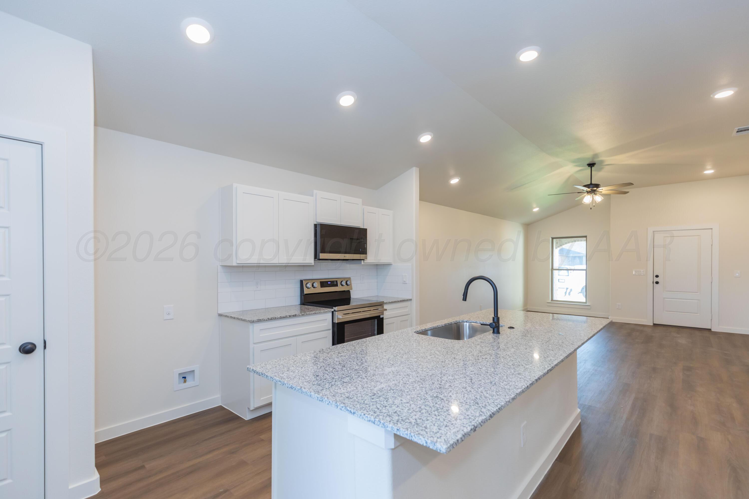 9104 Prairieland Drive Property Photo 4