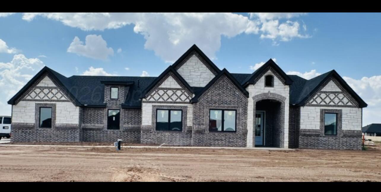 10040 HIGHLAND SPRINGS Property Photo 1