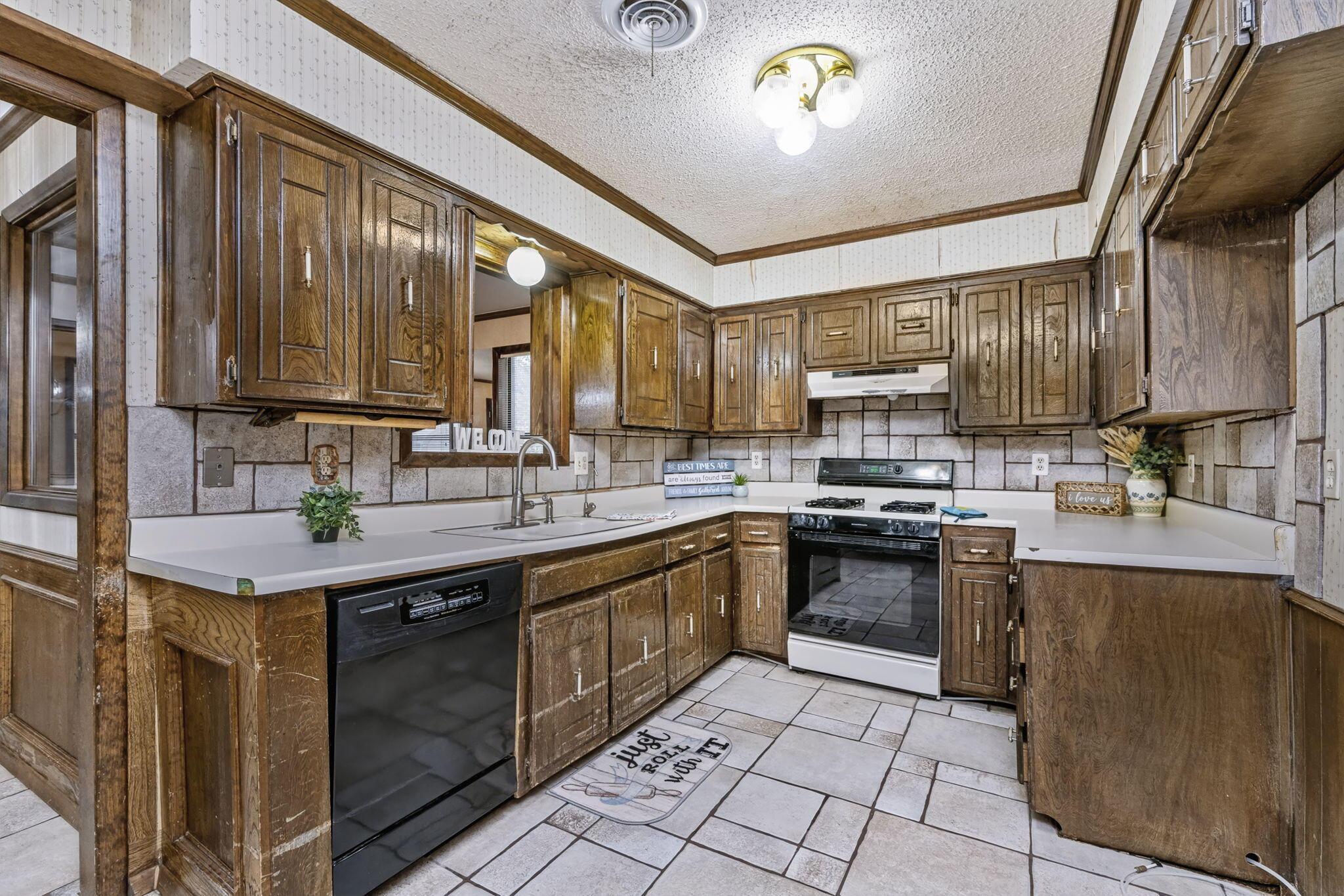4205 Sherwood Lane Property Photo 7