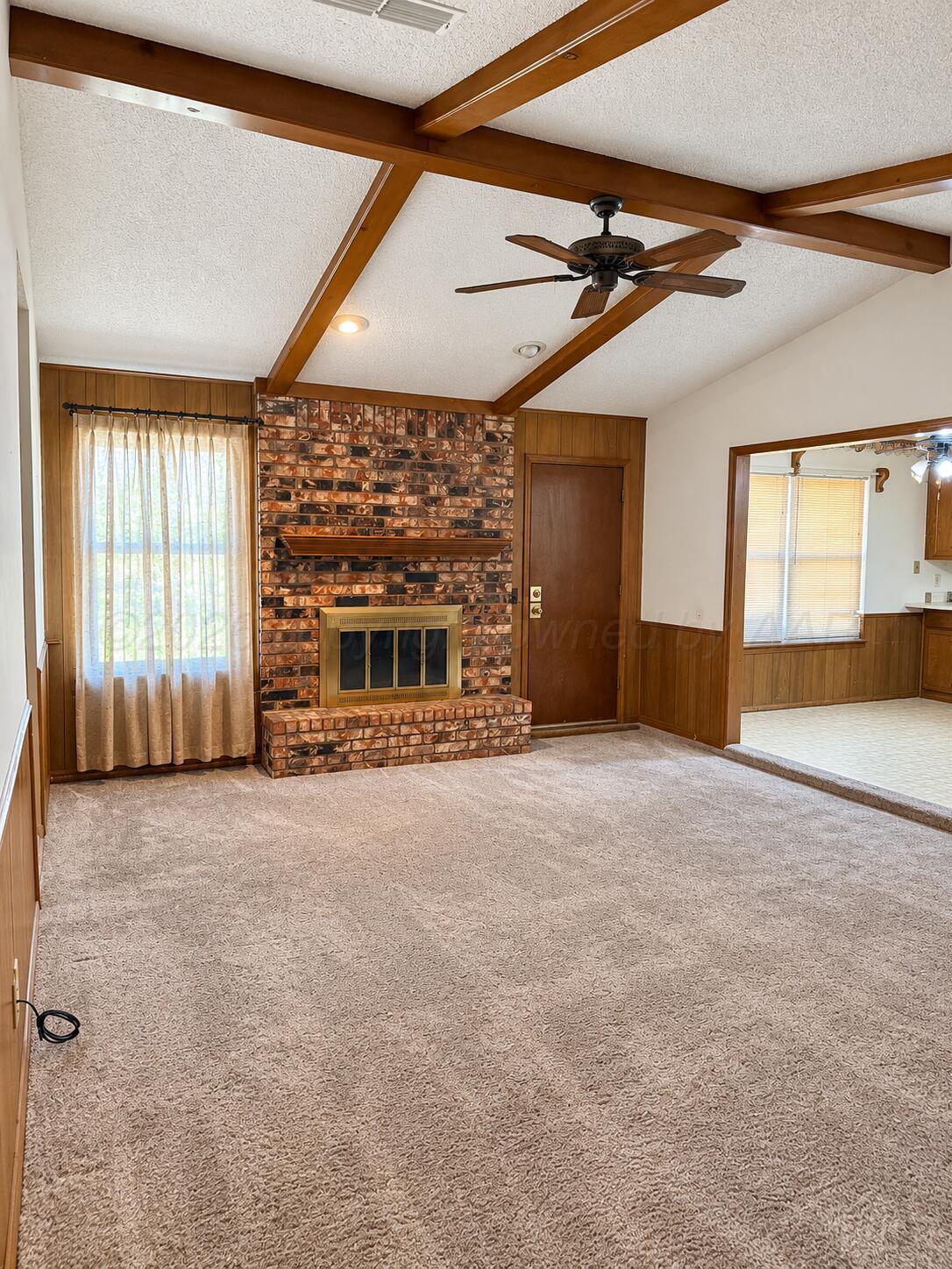 1100 Sugarloaf Drive Property Photo 5