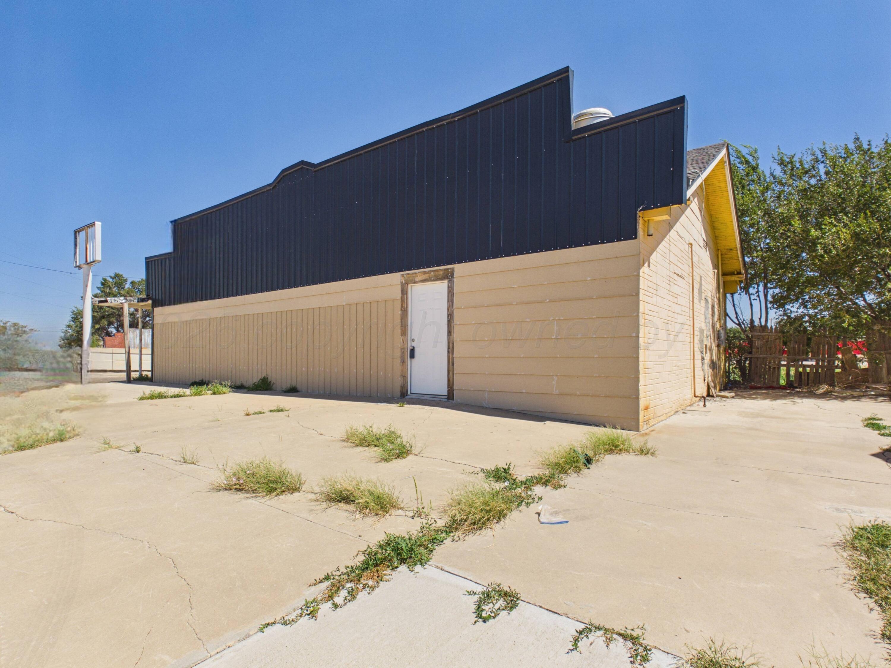 4400 E Amarillo Boulevard Property Photo 3