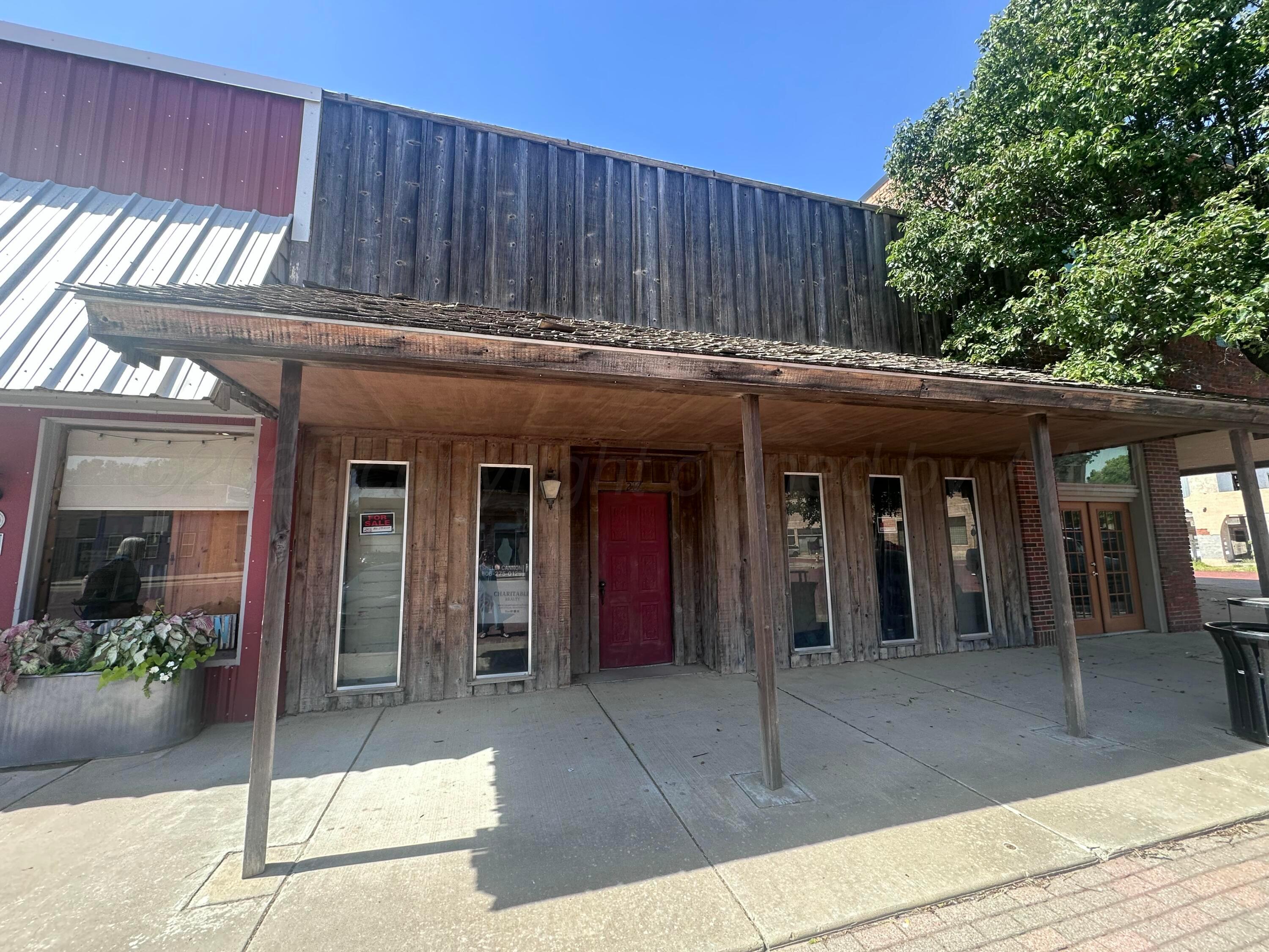 217 Main Street Property Photo 1