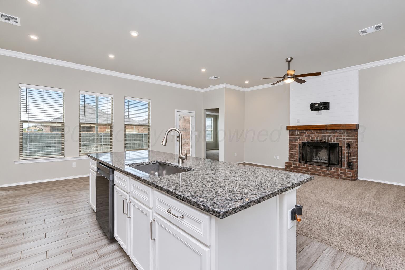 9609 Westin Drive Property Photo 8