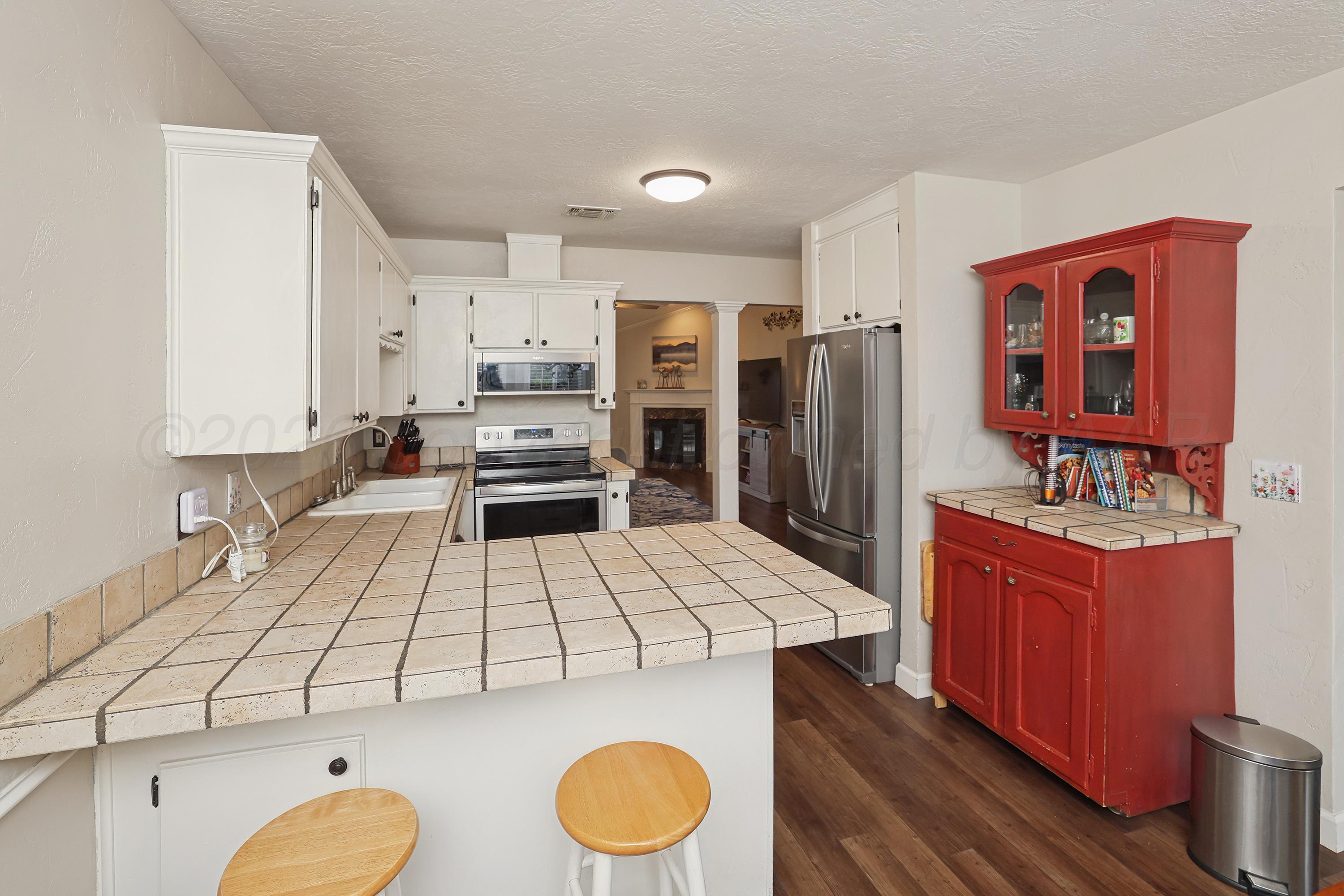 14 Thunderbird Drive Property Photo 7
