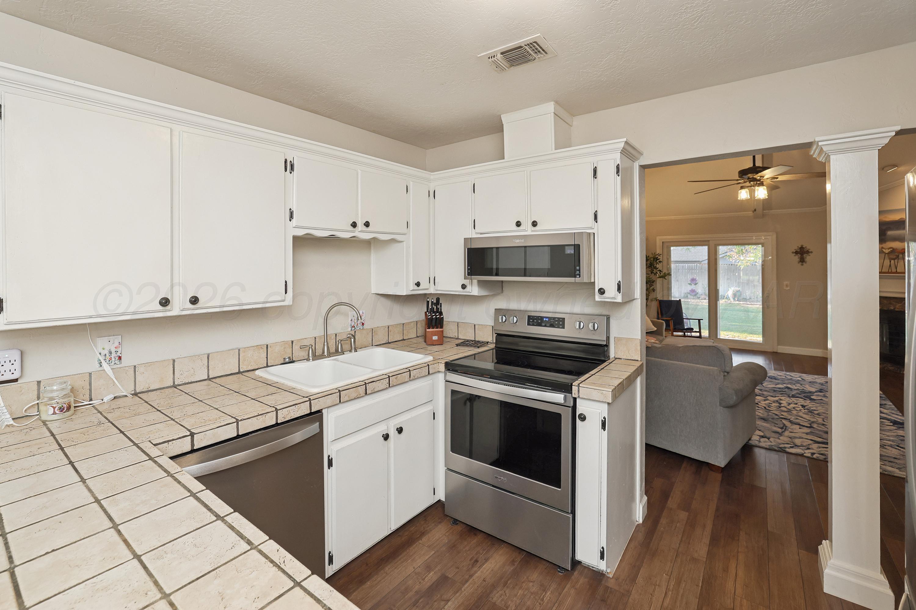 14 Thunderbird Drive Property Photo 8