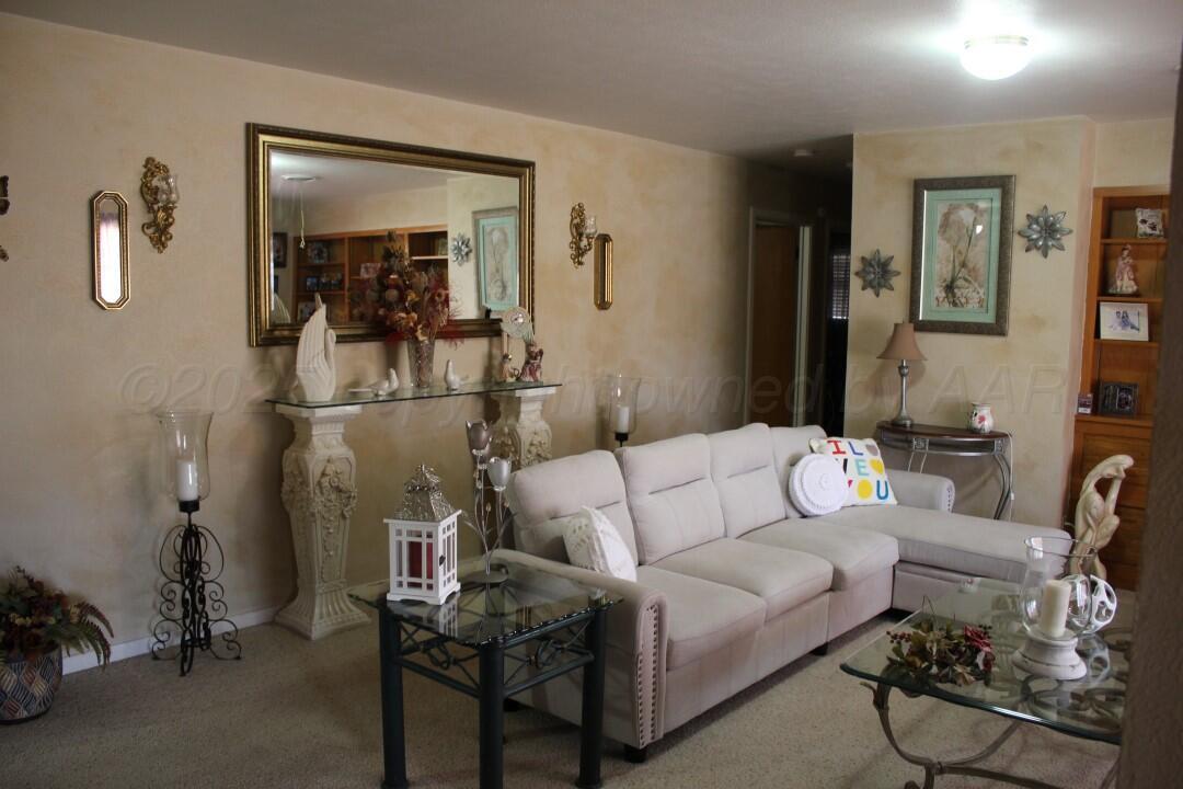 150 Centre Property Photo 3