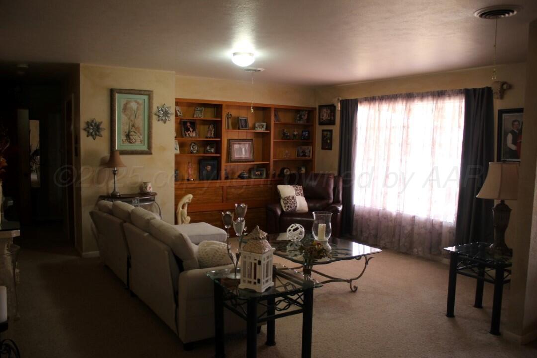 150 Centre Property Photo 4