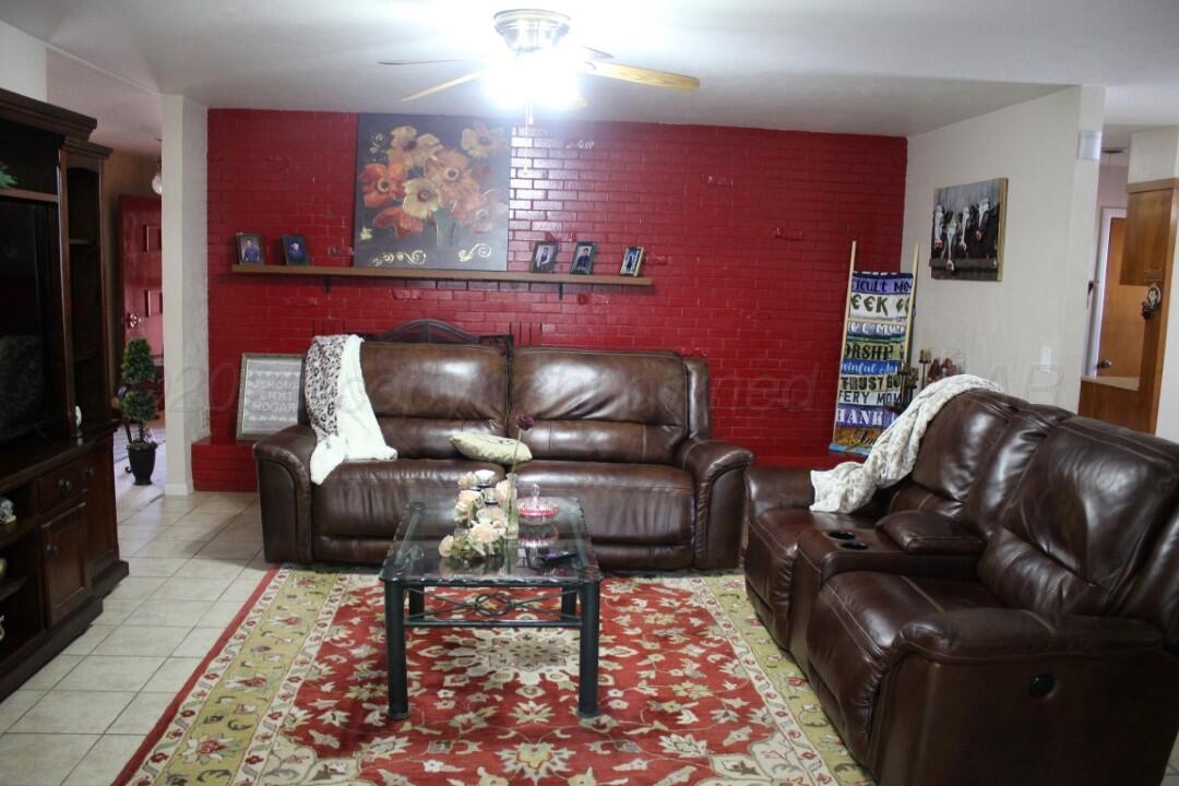 150 Centre Property Photo 6
