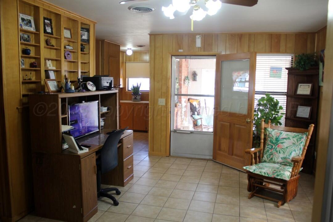 150 Centre Property Photo 7