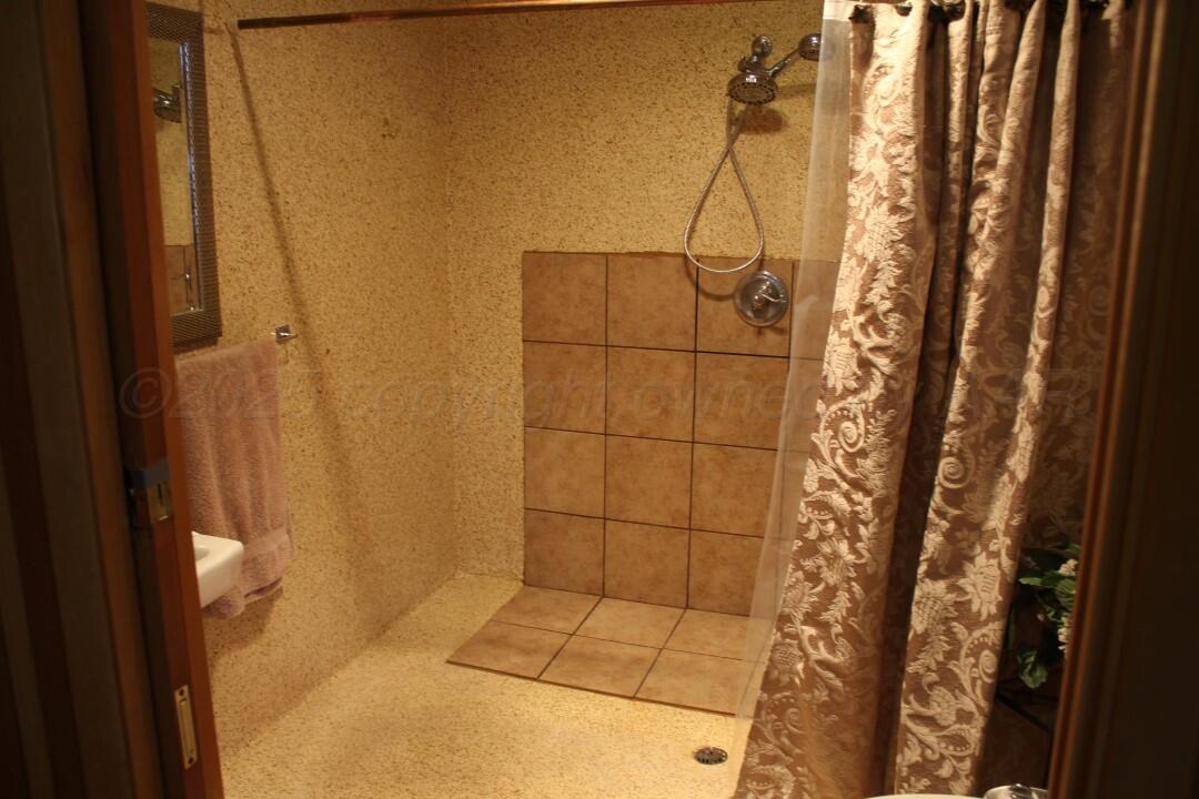 150 Centre Property Photo 12