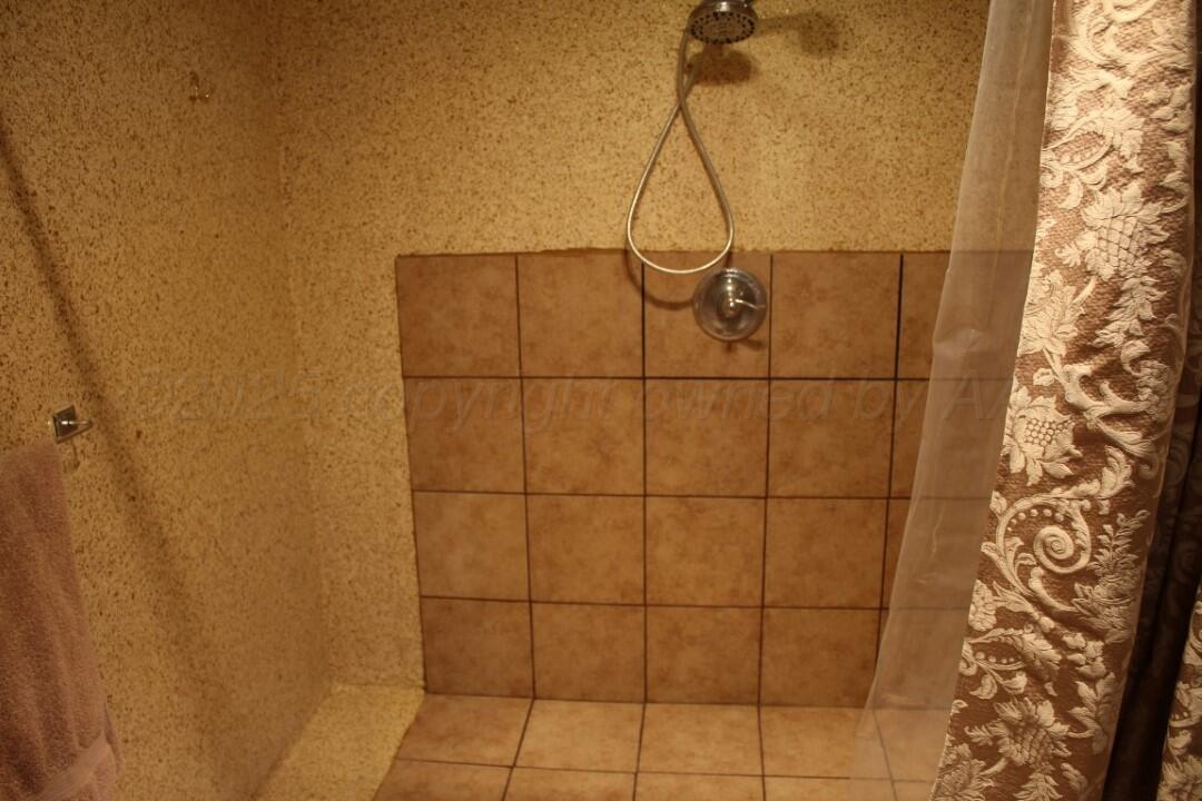 150 Centre Property Photo 13