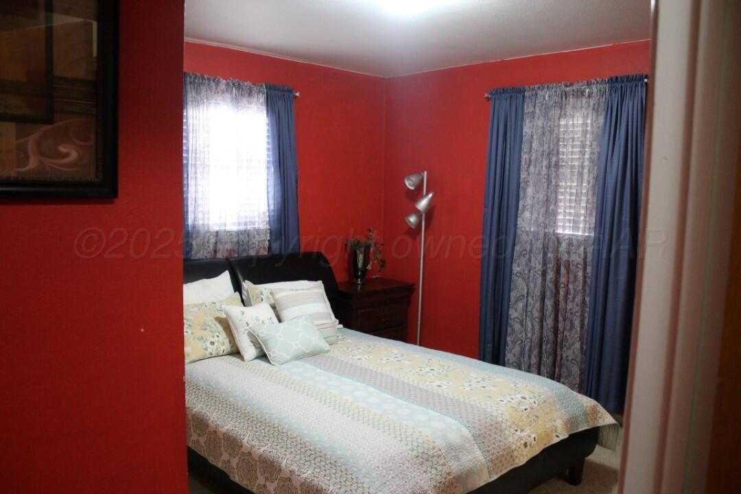 150 Centre Property Photo 14