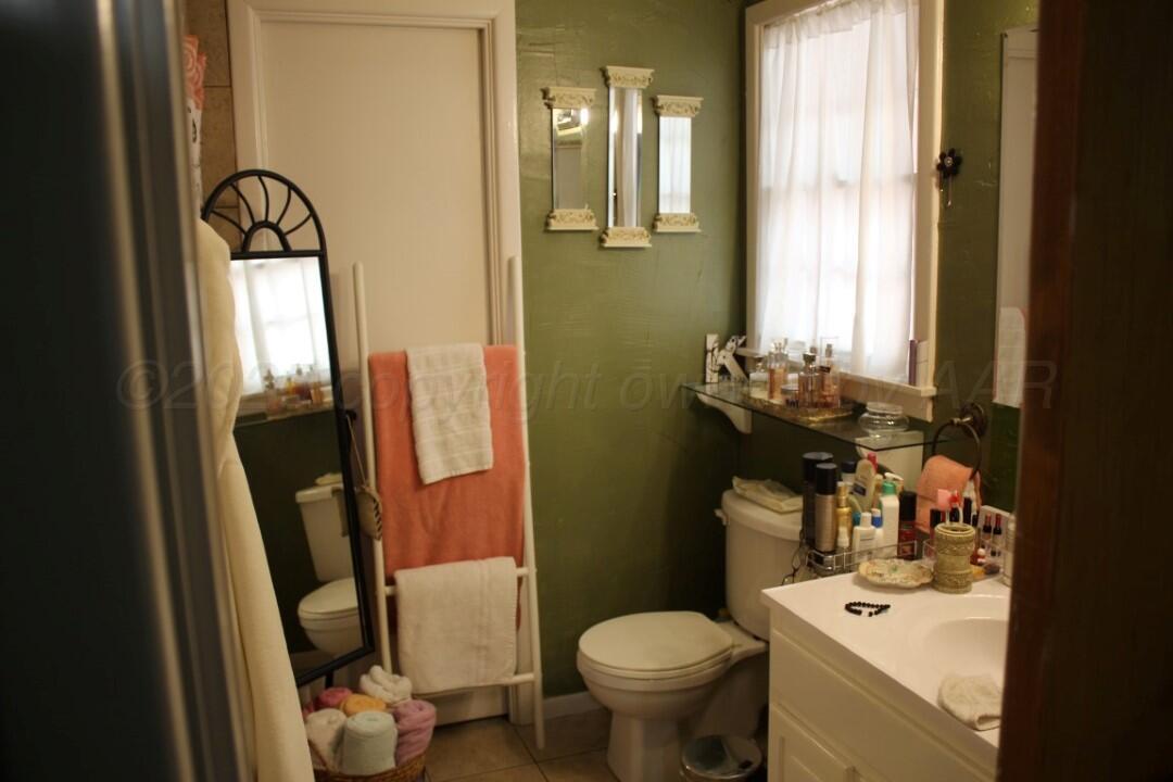 150 Centre Property Photo 17