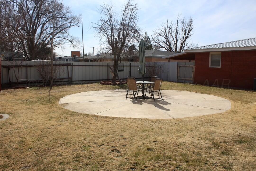 150 Centre Property Photo 21