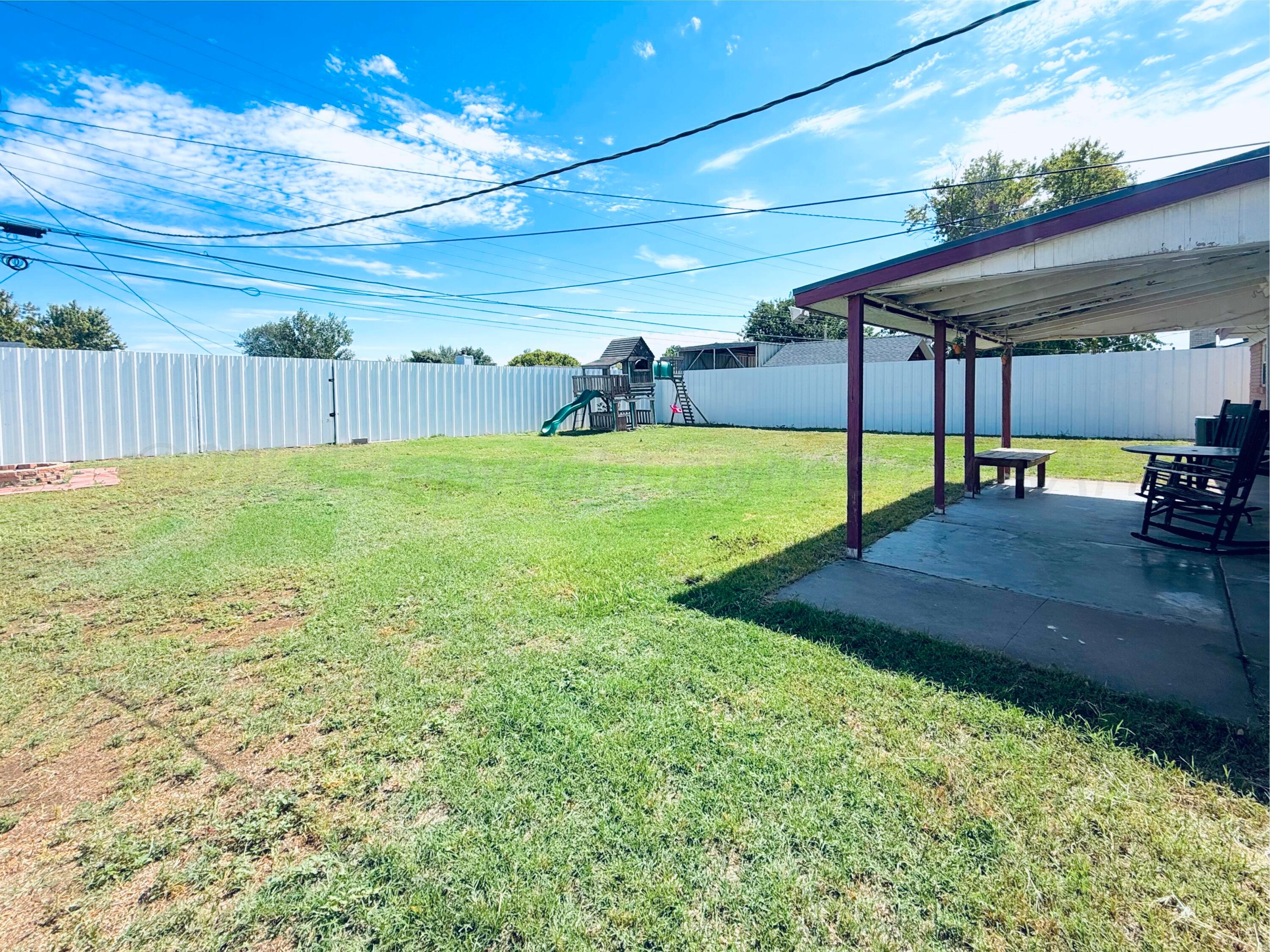 905 Mills Avenue Property Photo 12