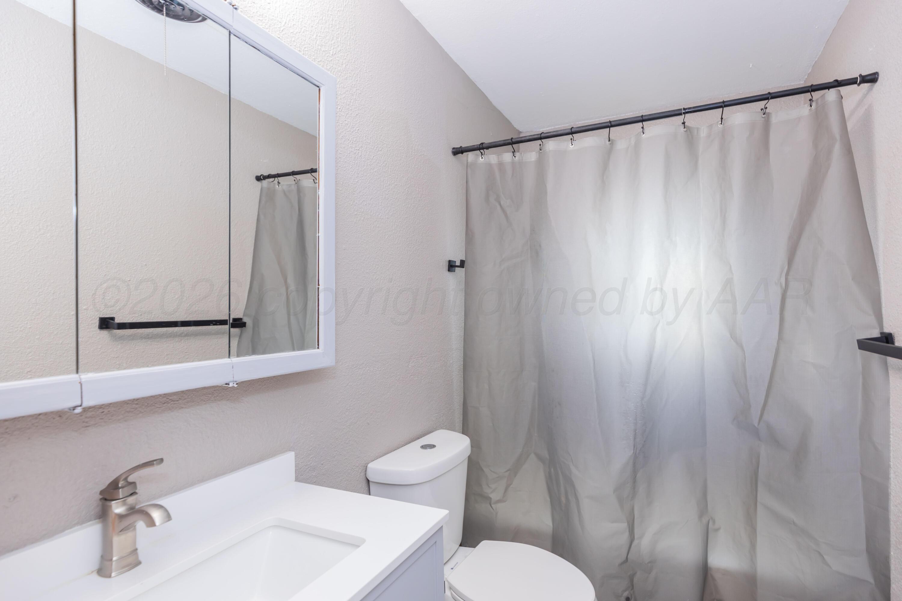 912 W Bonita Property Photo 18