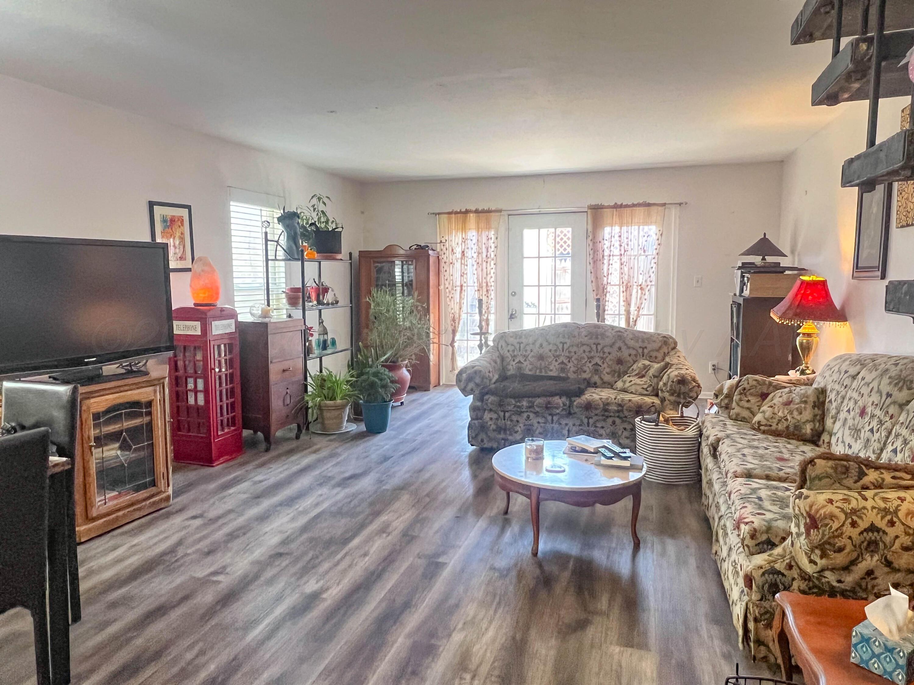 3209 Villa Place Property Photo 6