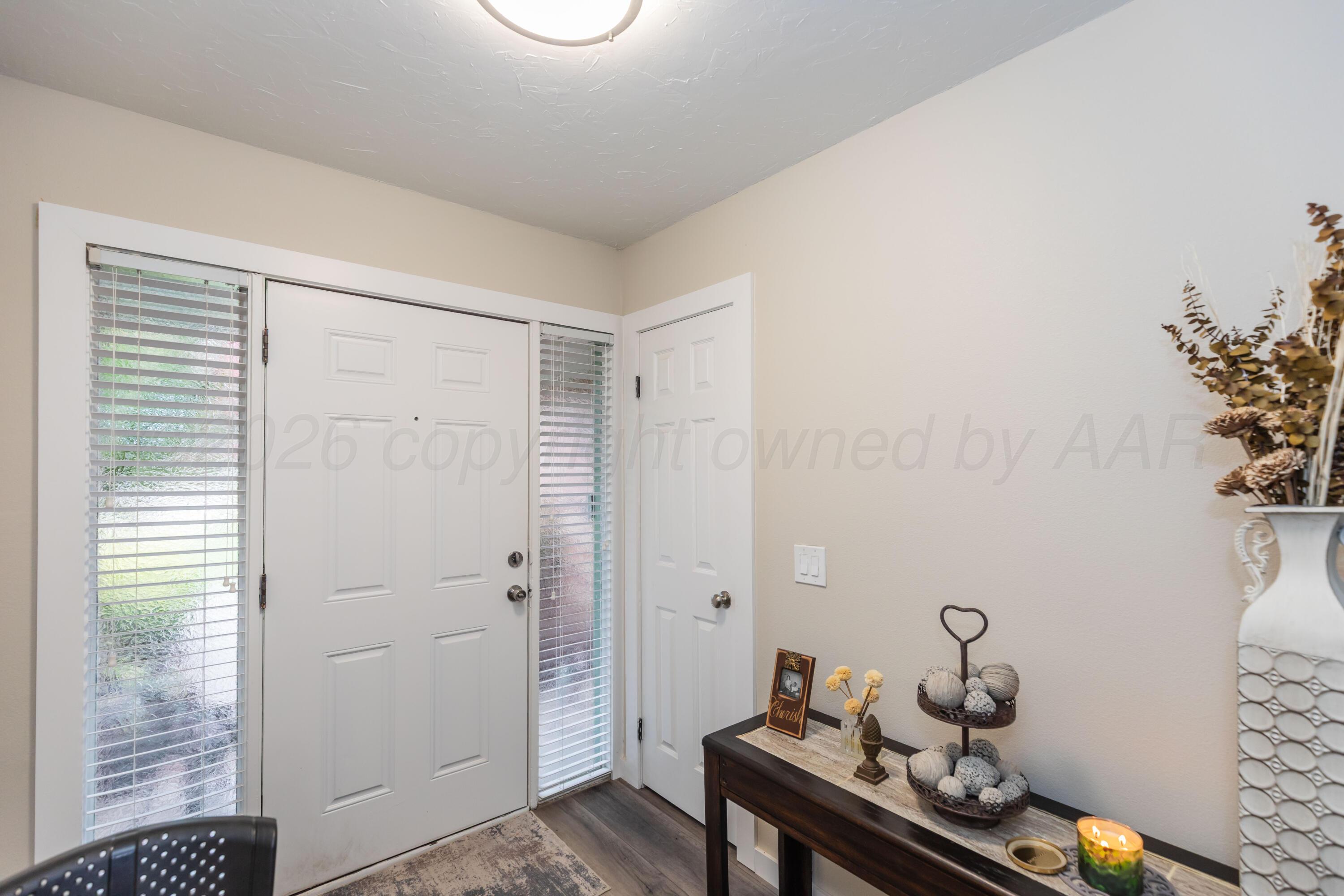 7210 Gainsborough Road Property Photo 6