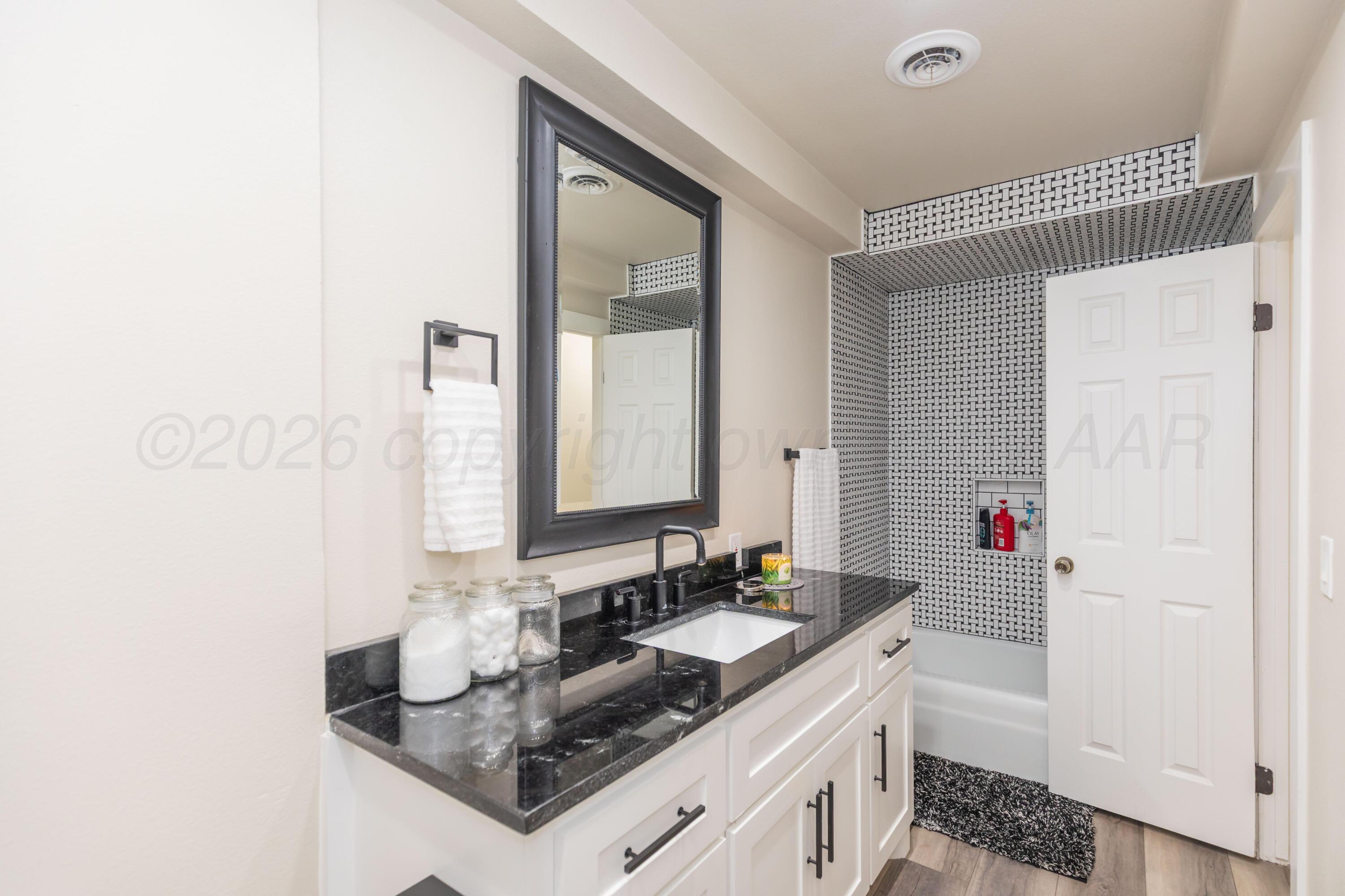 7210 Gainsborough Road Property Photo 36