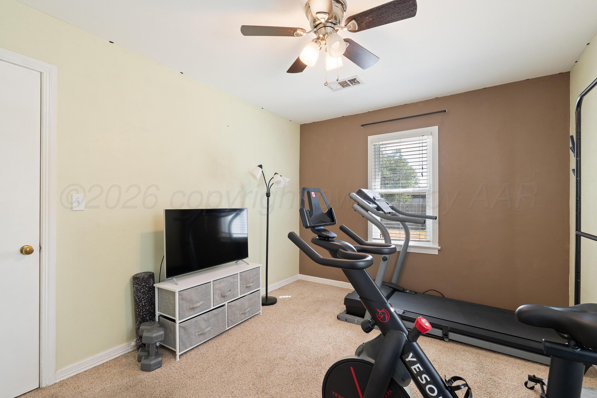 1819 S Avondale Street Property Photo 15