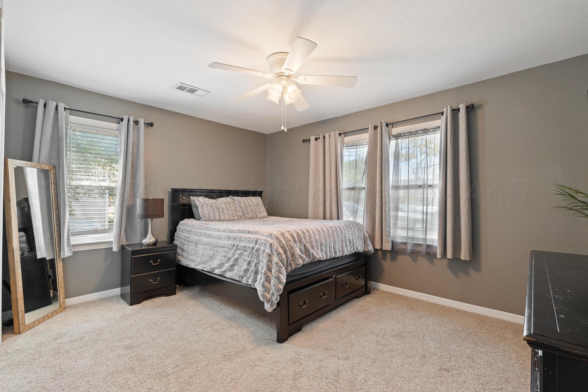 1819 S Avondale Street Property Photo 19