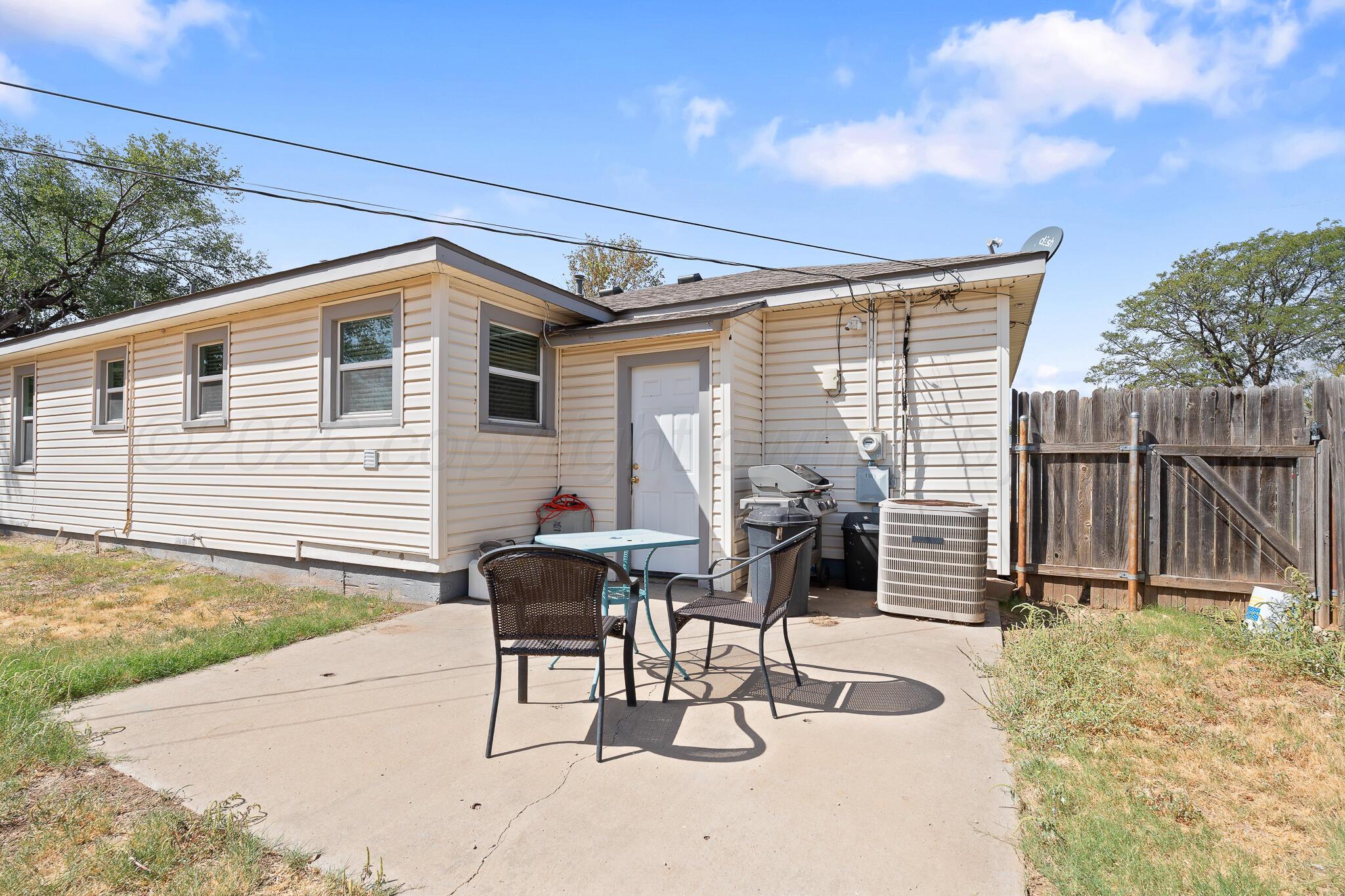 1819 S Avondale Street Property Photo 22