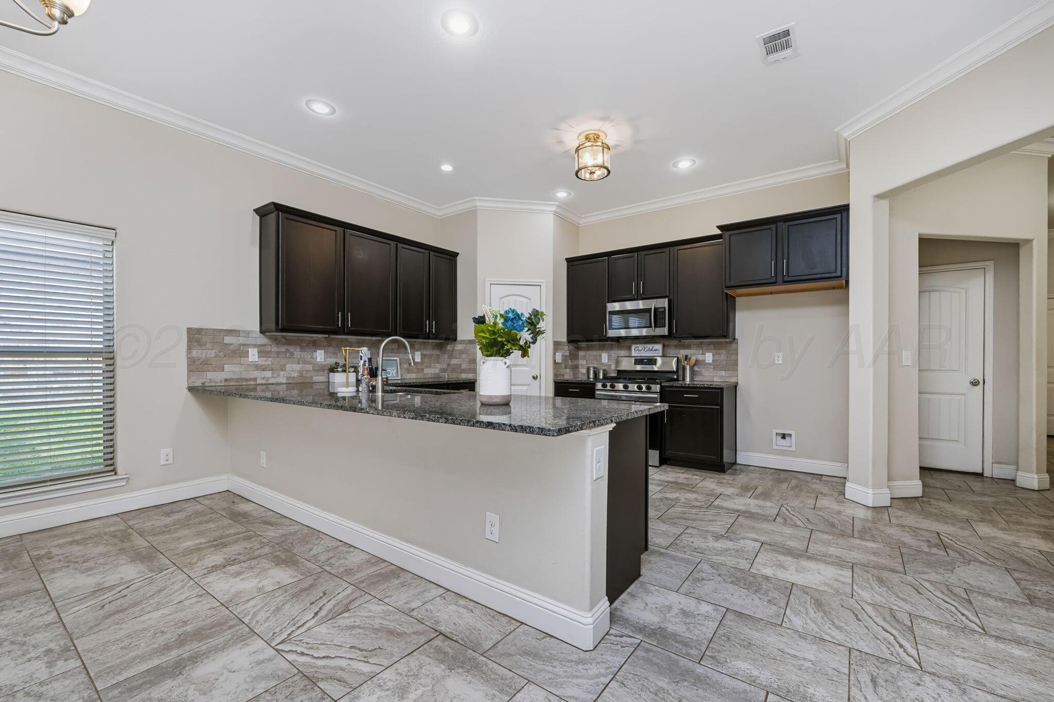 8903 Witmer Court Property Photo 4