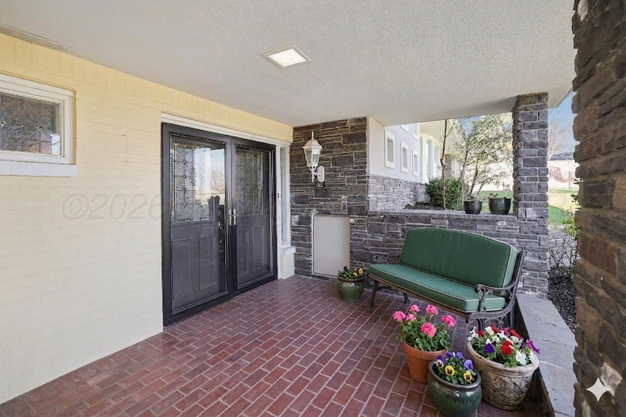 19 Southridge Drive Property Photo 4