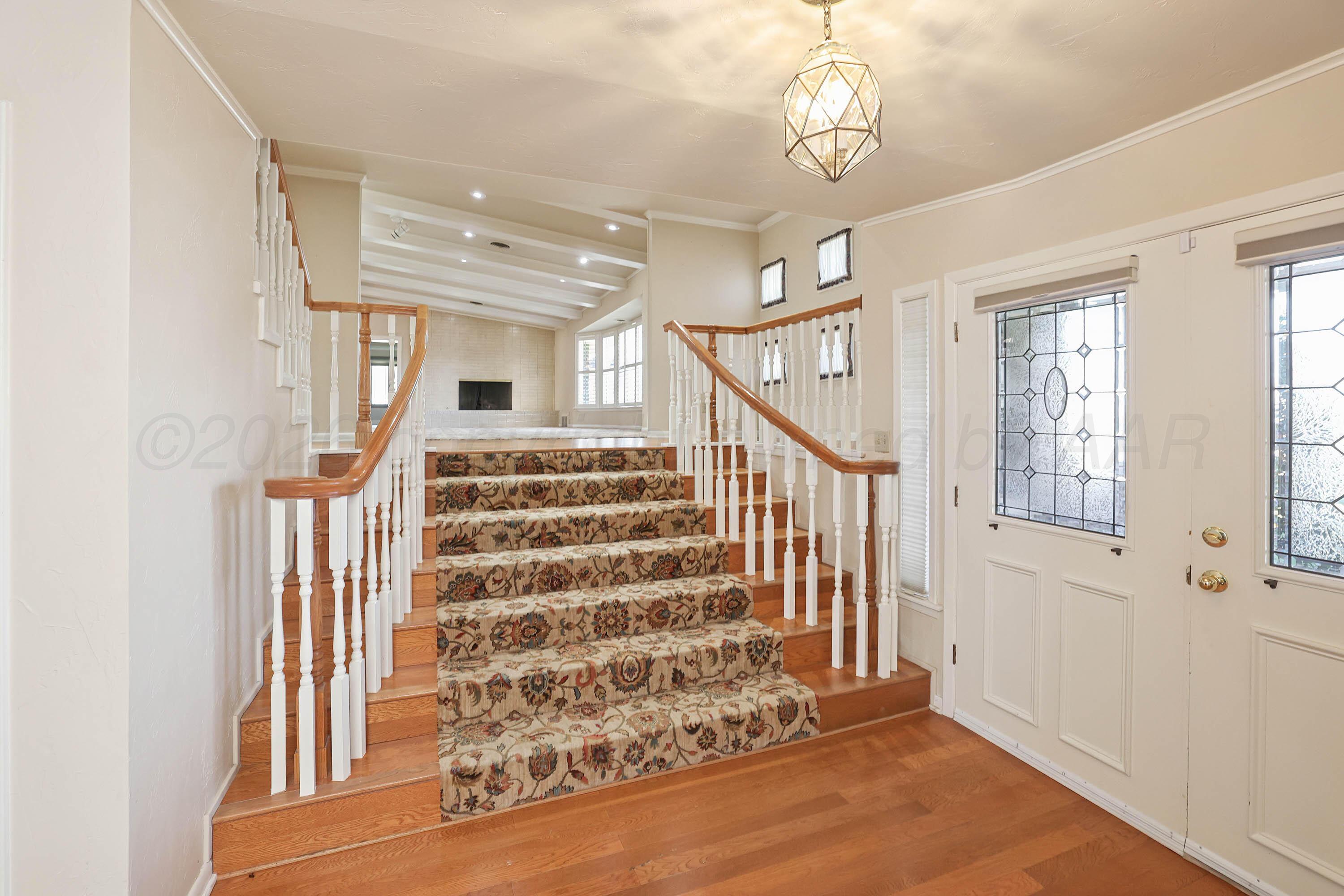 19 Southridge Drive Property Photo 6