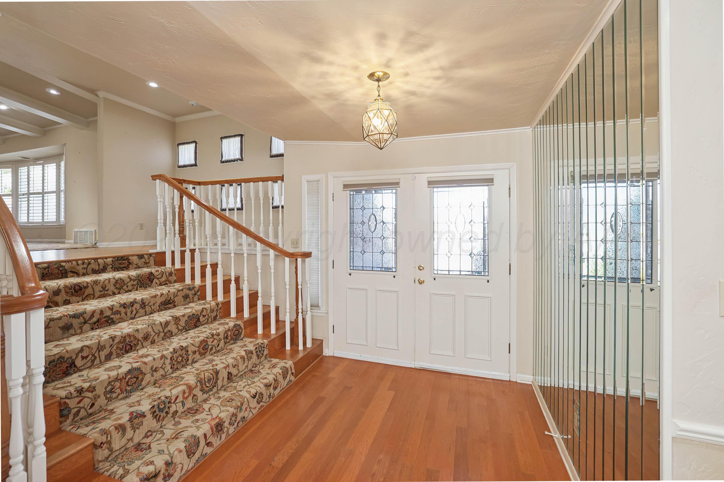 19 Southridge Drive Property Photo 7